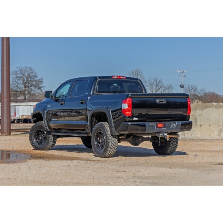 Progi, stopnie boczne Rough Country OV2 Crew Cab - ujęcie 6