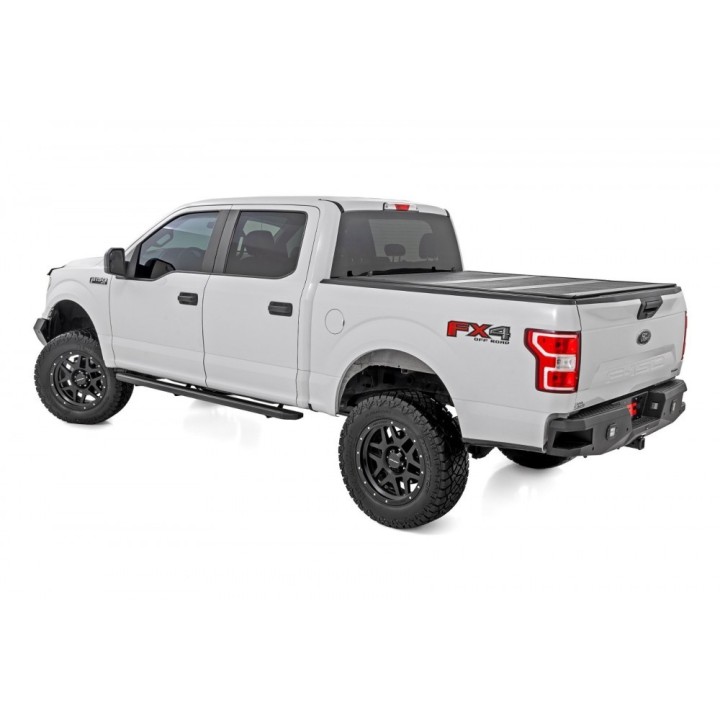 Progi, stopnie boczne Rough Country Multi-Color LED CrewMax - ujęcie 5
