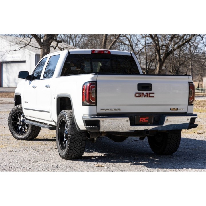 Progi, stopnie Rough Country RPT2 Crew Cab - ujęcie 6
