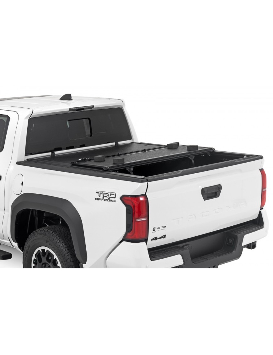 Twarda pokrywa paki tri-fold niski profil Rough Country 5'