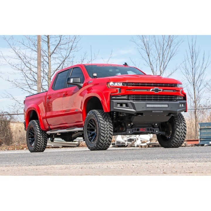 Progi, stopnie boczne srebrne Rough Country Oval Nerf Steps Crew Cab - ujęcie 4
