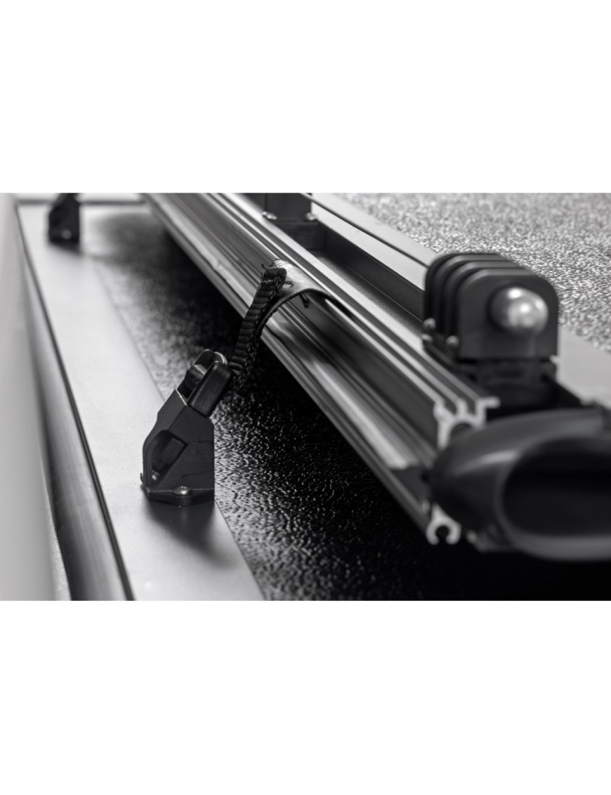 Twarda pokrywa paki tri-fold niski profil Rough Country 5'