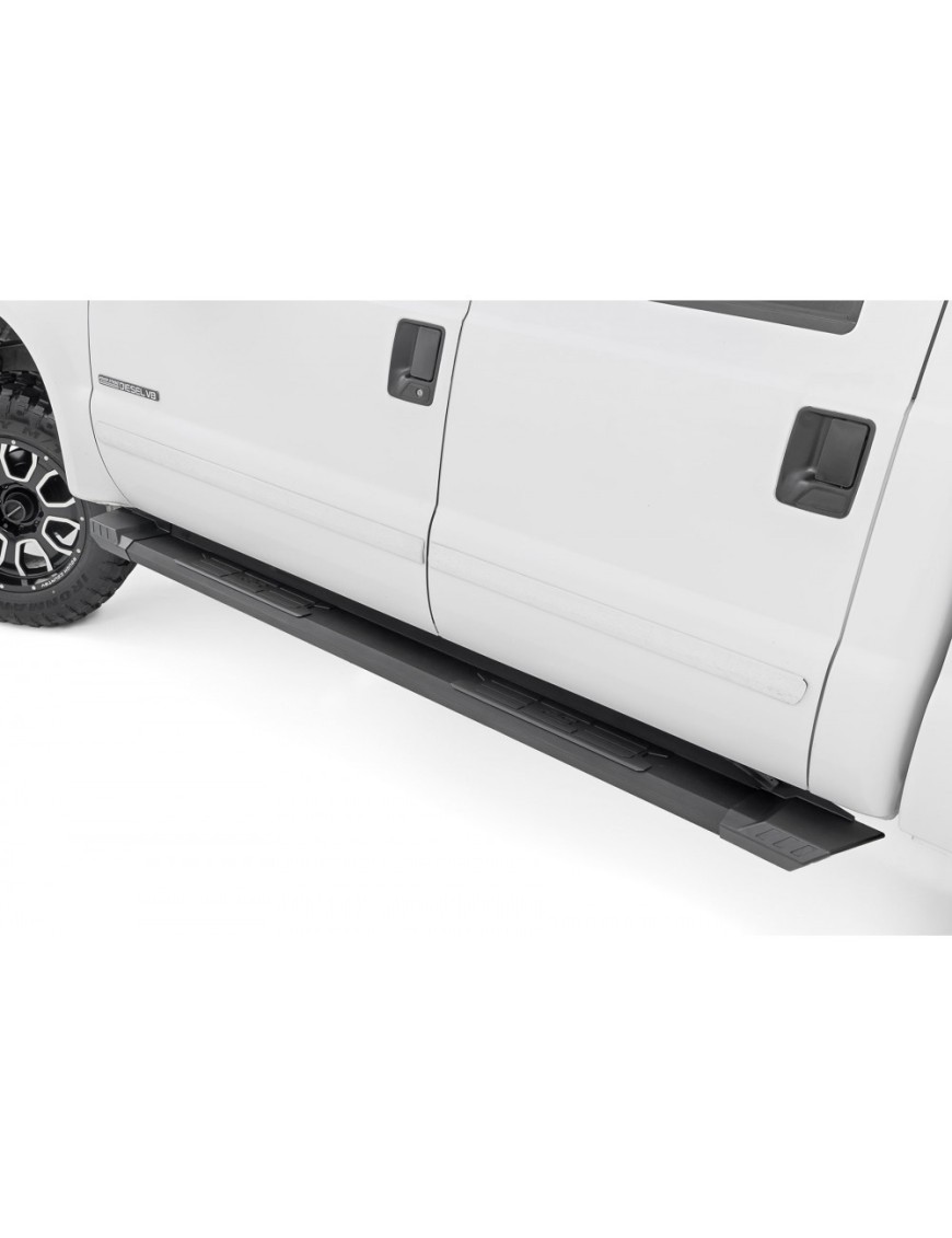 Progi, stopnie boczne aluminiowe Rough Country HD2 Crew Cab
