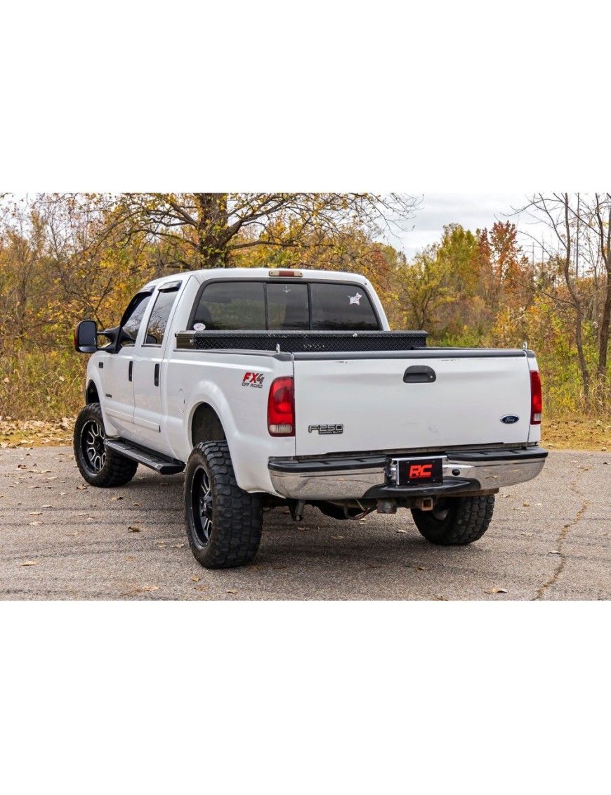 Progi, stopnie boczne aluminiowe Rough Country HD2 Crew Cab