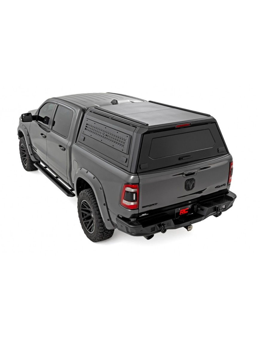 Progi, stopnie boczne Rough Country Multi-Color LED Crew Cab