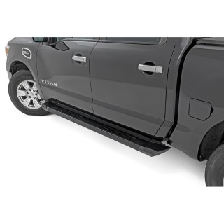 Progi, stopnie boczne aluminiowe Rough Country HD2 Crew Cab - ujęcie 2