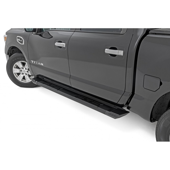 Progi, stopnie boczne aluminiowe Rough Country HD2 Crew Cab - ujęcie 2