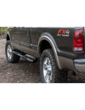 Progi, stopnie boczne czarne Rough Country Oval Nerf Steps Crew Cab