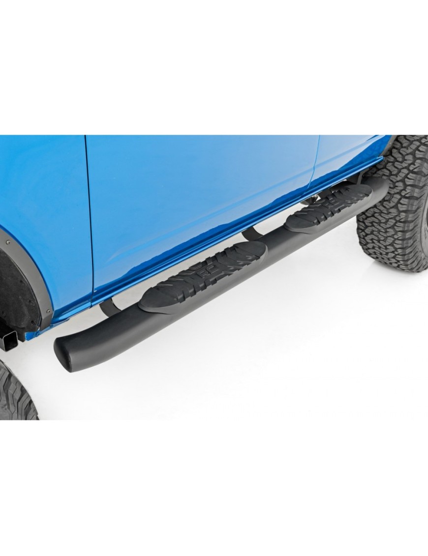 Progi, stopnie boczne czarne Rough Country Oval Nerf Steps