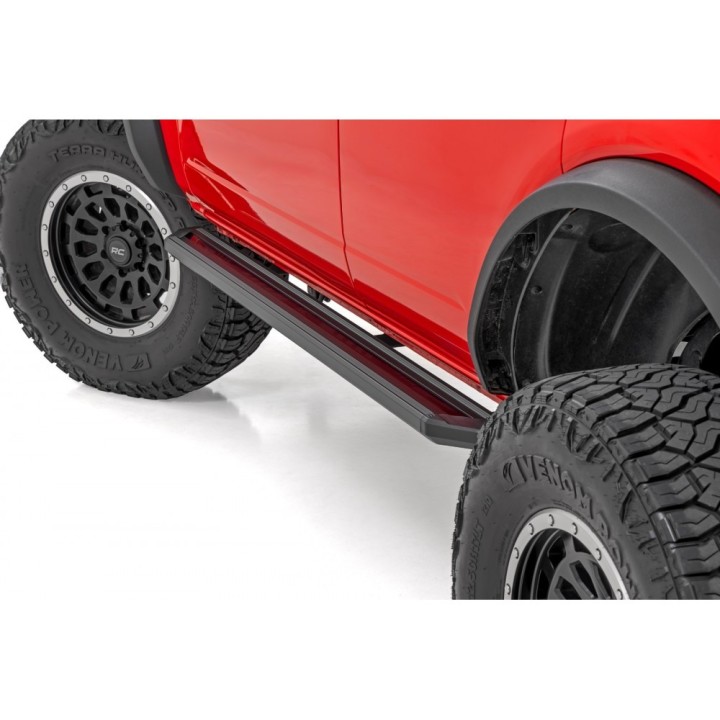 Progi, stopnie boczne Rough Country Multi-Color LED