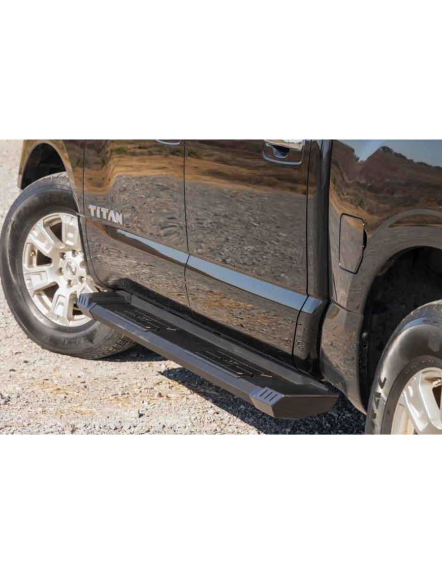 Progi, stopnie boczne aluminiowe Rough Country HD2 Crew Cab