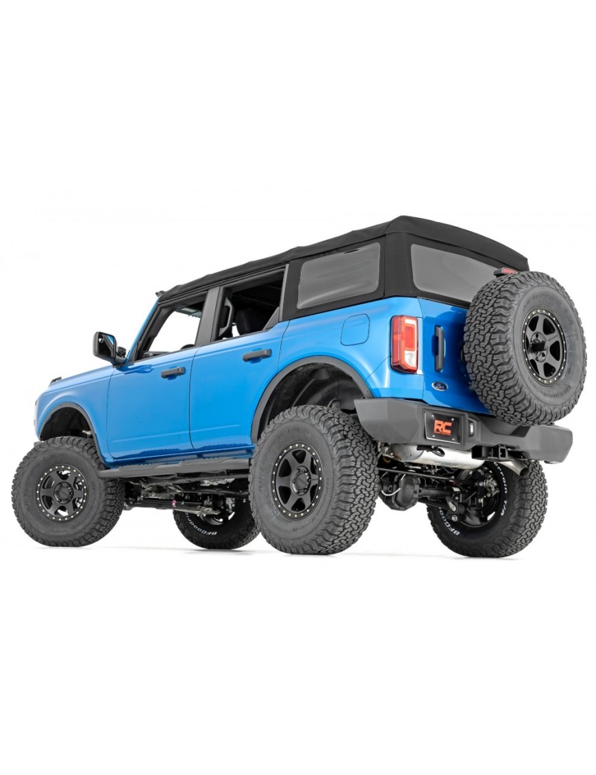 Progi, stopnie boczne czarne Rough Country Oval Nerf Steps