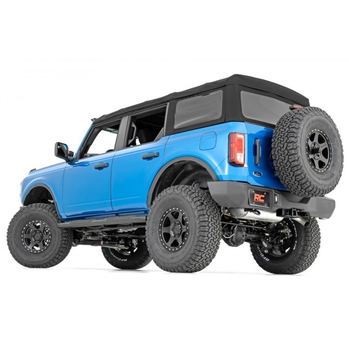 Progi, stopnie boczne czarne Rough Country Oval Nerf Steps - ujęcie 4