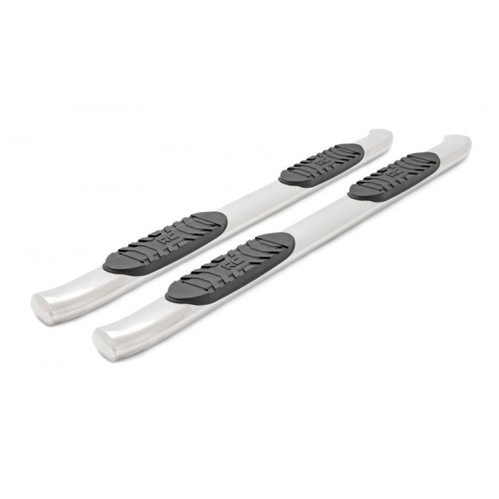 Progi, stopnie boczne srebrne Rough Country Oval Nerf Steps Crew Cab - ujęcie 4
