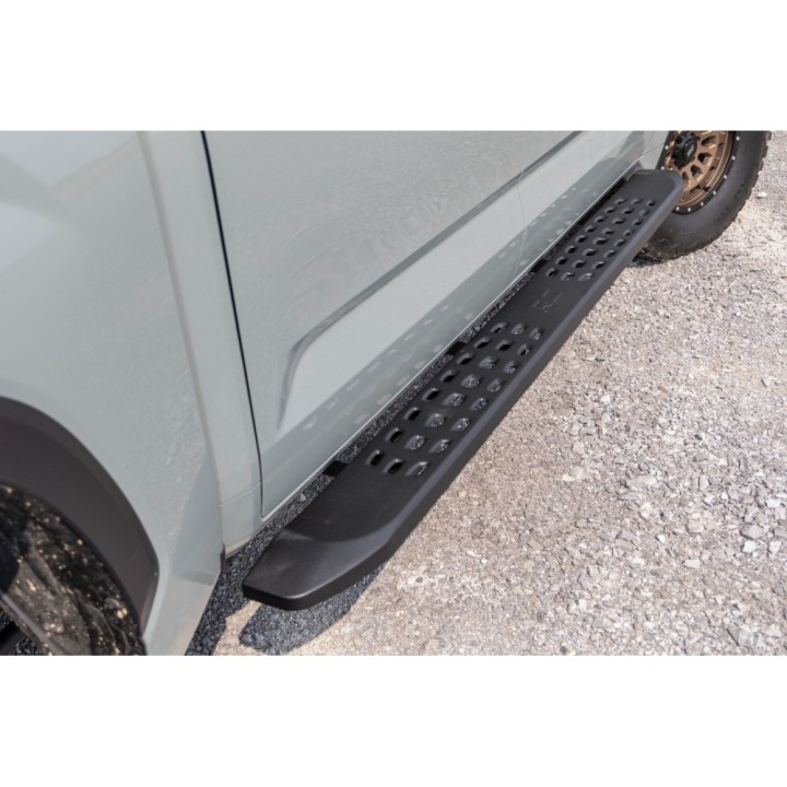 Progi, stopnie Rough Country RPT2 Crew Cab - ujęcie 6