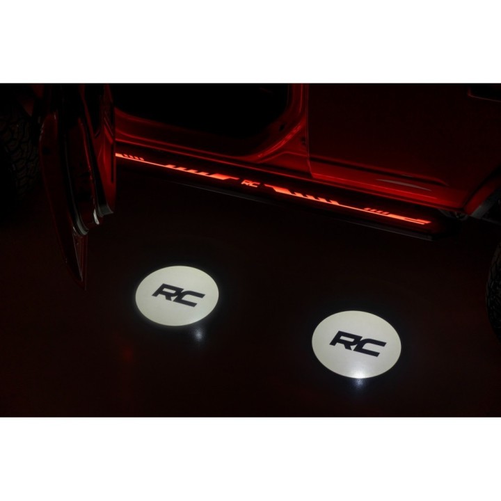 Progi, stopnie boczne Rough Country Multi-Color LED - ujęcie 5