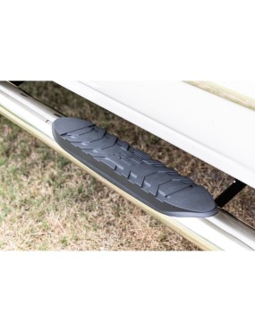 Progi, stopnie boczne srebrne Rough Country Oval Nerf Steps Crew Cab