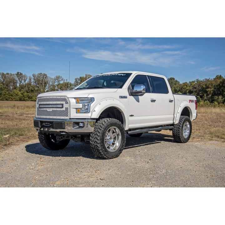 Progi, stopnie boczne czarne Rough Country Oval Nerf Steps Crew Cab - ujęcie 5