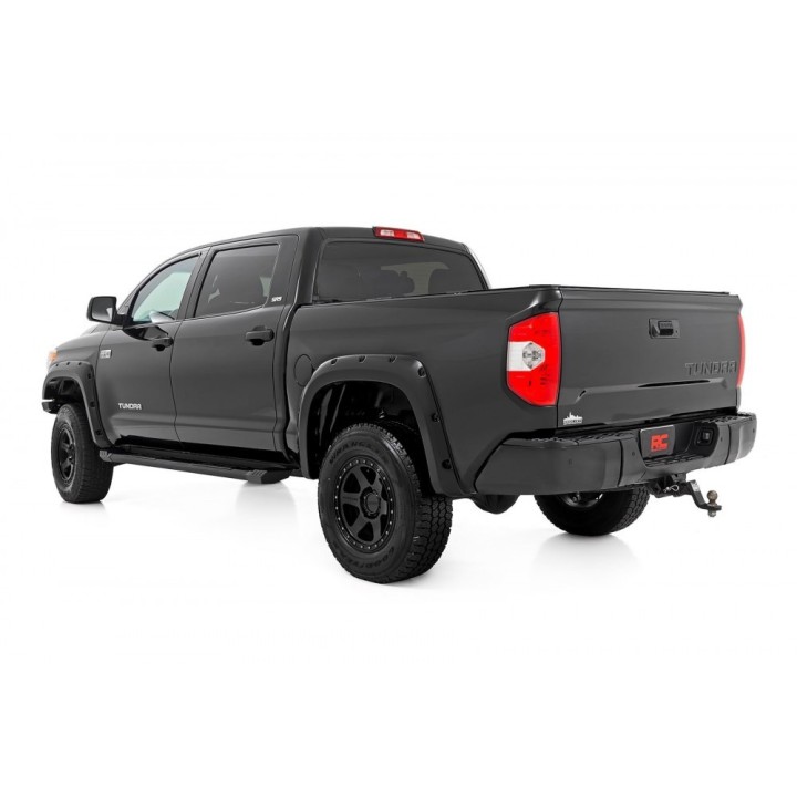 Progi, stopnie boczne aluminiowe Rough Country HD2 CrewMax - ujęcie 3