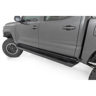 Progi, stopnie boczne aluminiowe Rough Country HD2 Double Cab - ujęcie 2