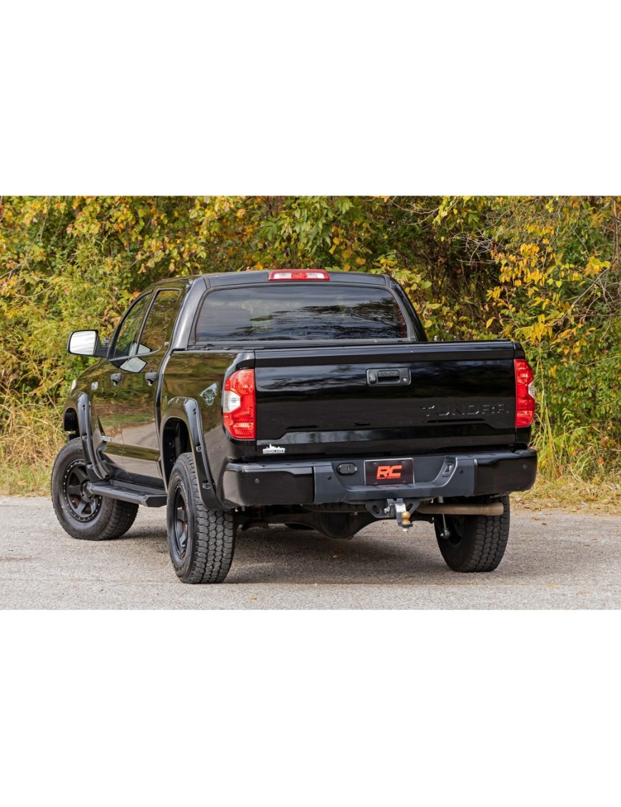 Progi, stopnie boczne aluminiowe Rough Country HD2 CrewMax