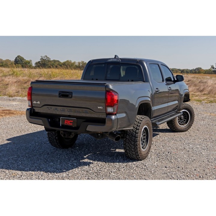 Progi, stopnie boczne aluminiowe Rough Country HD2 Double Cab - ujęcie 5