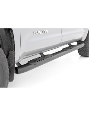 Progi, stopnie boczne czarne Rough Country Oval Nerf Steps Crew Cab