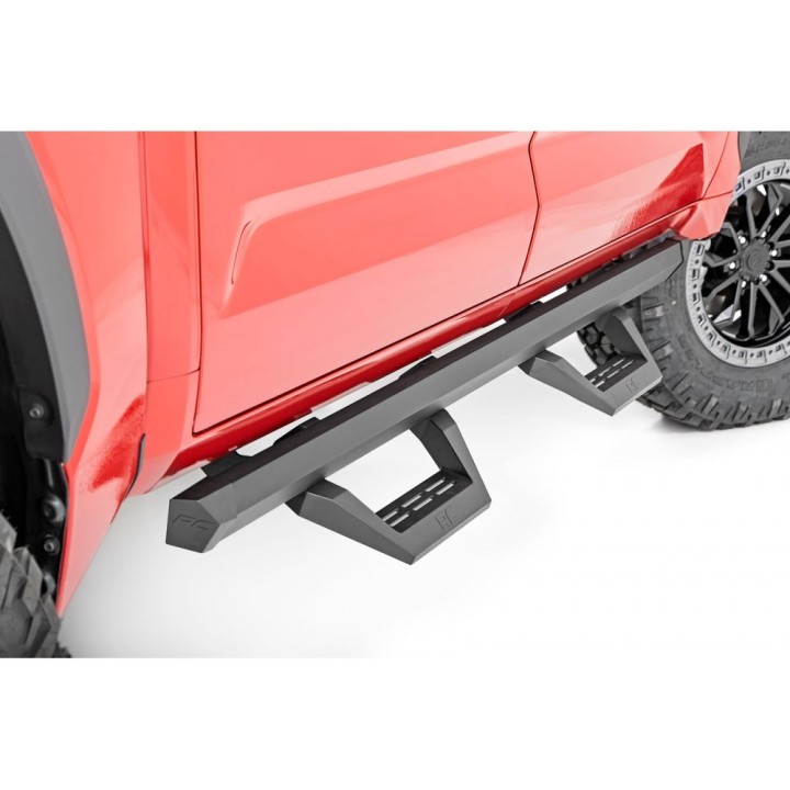 Progi, stopnie boczne regulowane aluminiowe Rough Country SRX2 Crew Cab - ujęcie 4