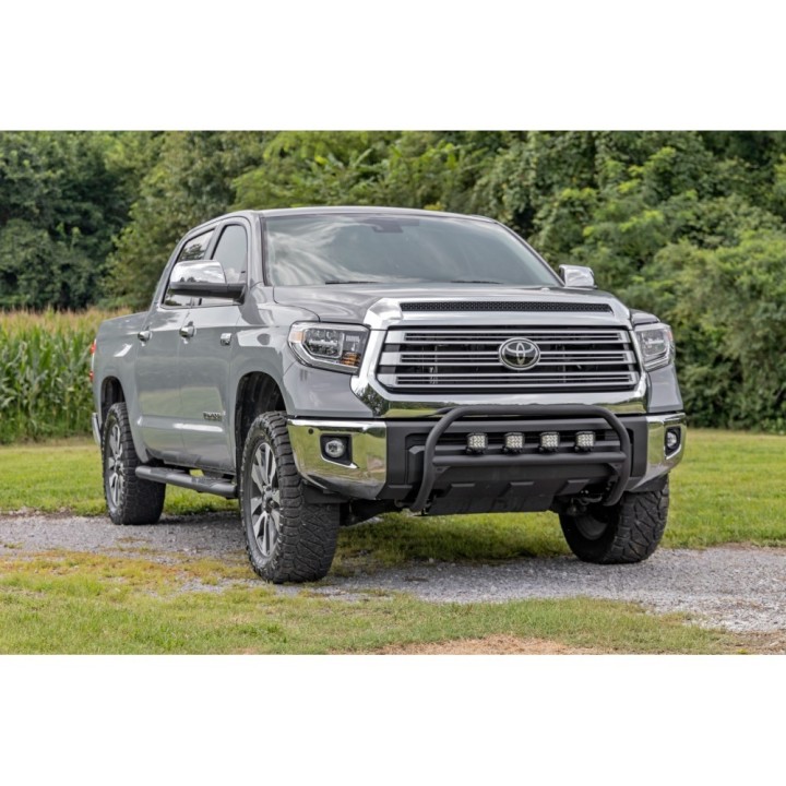 Progi, stopnie boczne czarne Rough Country Oval Nerf Steps Crew Cab - ujęcie 5