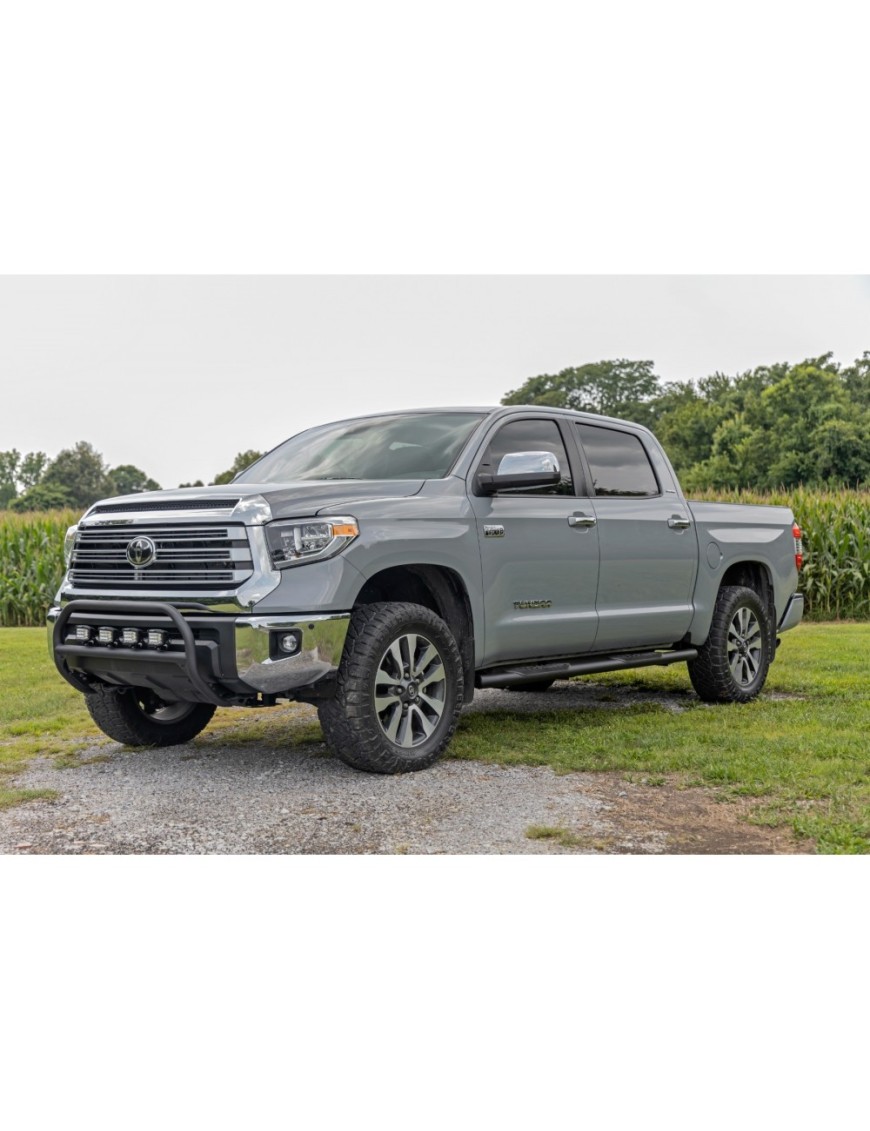Progi, stopnie boczne czarne Rough Country Oval Nerf Steps Crew Cab
