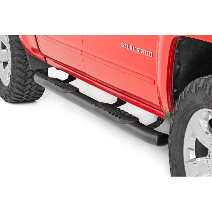 Progi, stopnie boczne czarne Rough Country Oval Nerf Steps Crew Cab