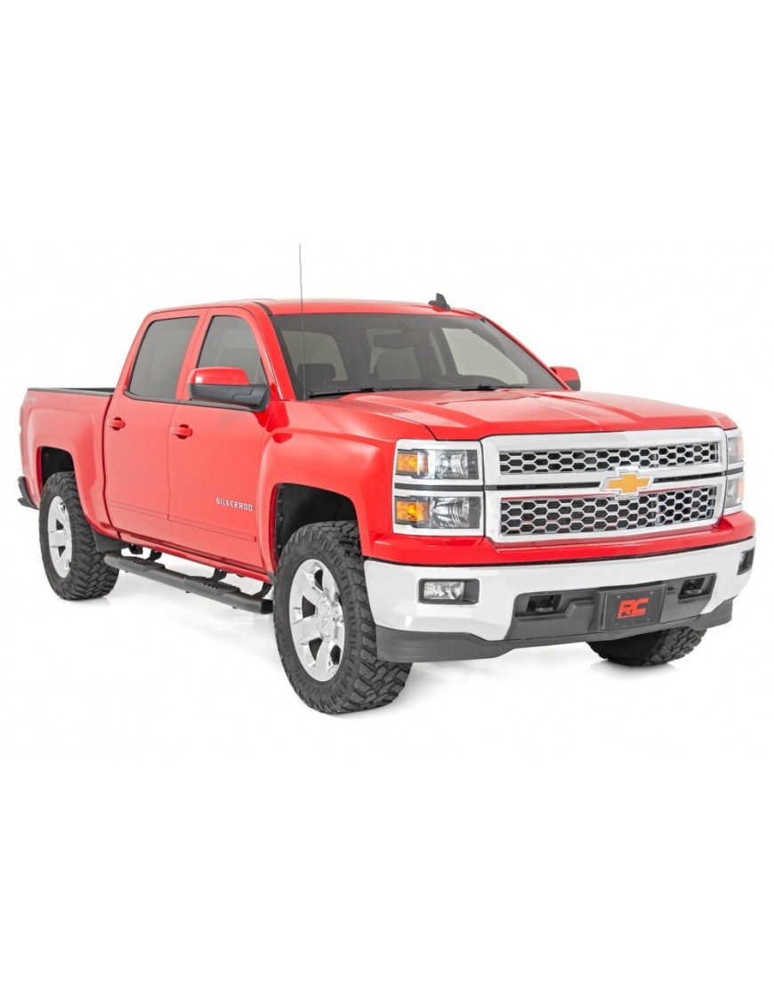 Progi, stopnie boczne czarne Rough Country Oval Nerf Steps Crew Cab