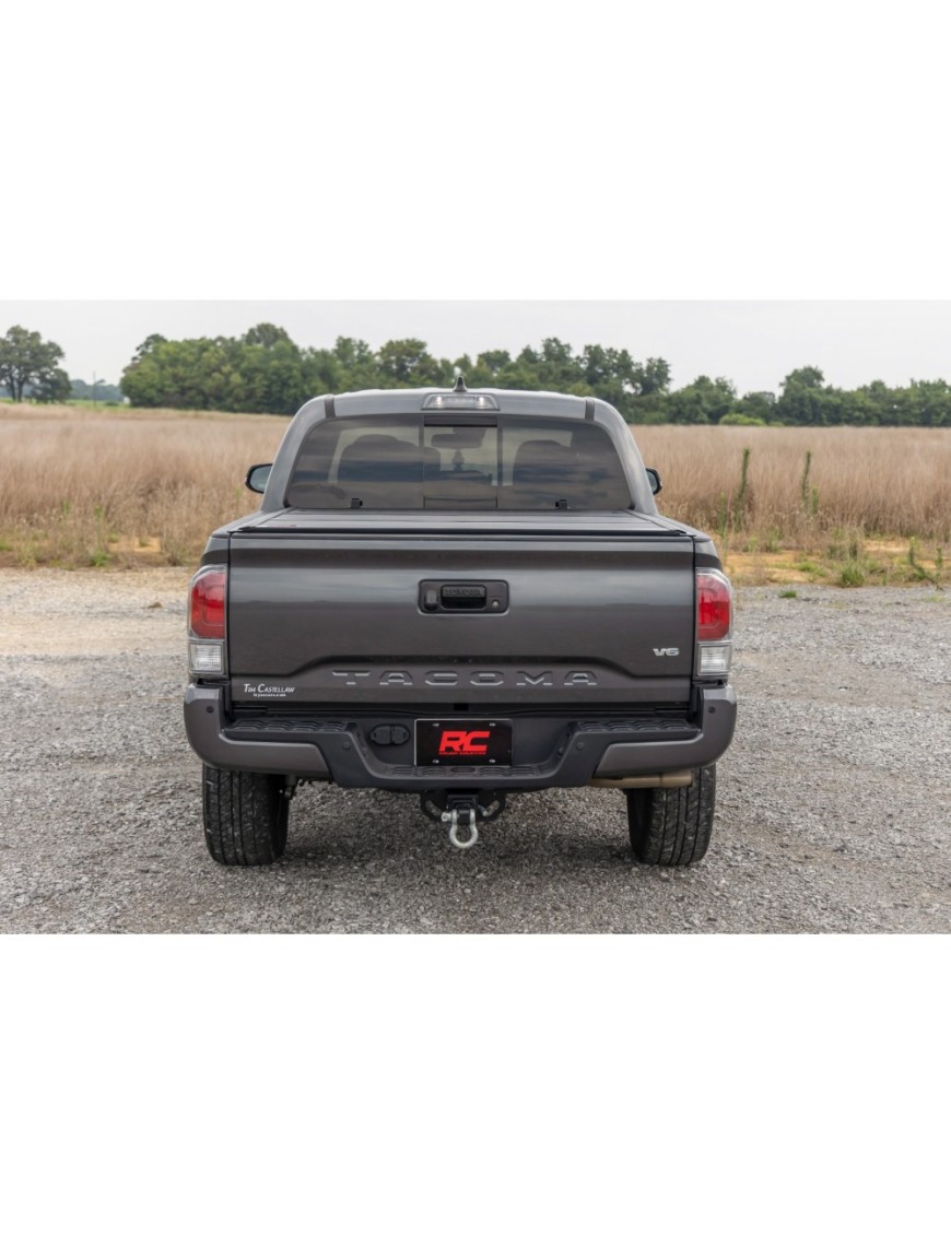 Twarda pokrywa paki tri-fold Rough Country niski profil 5'