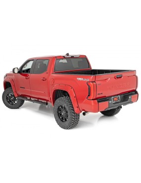 Progi, stopnie boczne czarne Rough Country Oval Nerf Steps Crew Cab