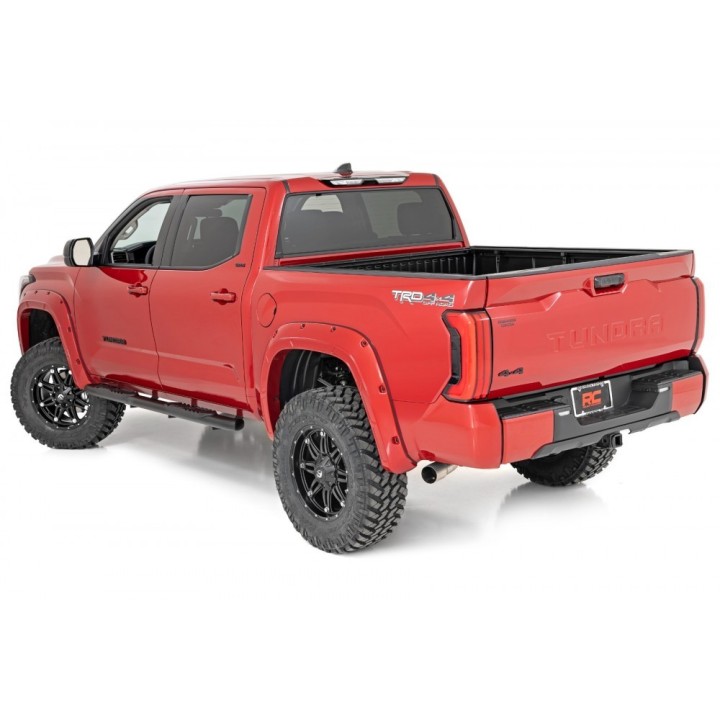 Progi, stopnie boczne czarne Rough Country Oval Nerf Steps Crew Cab - ujęcie 3