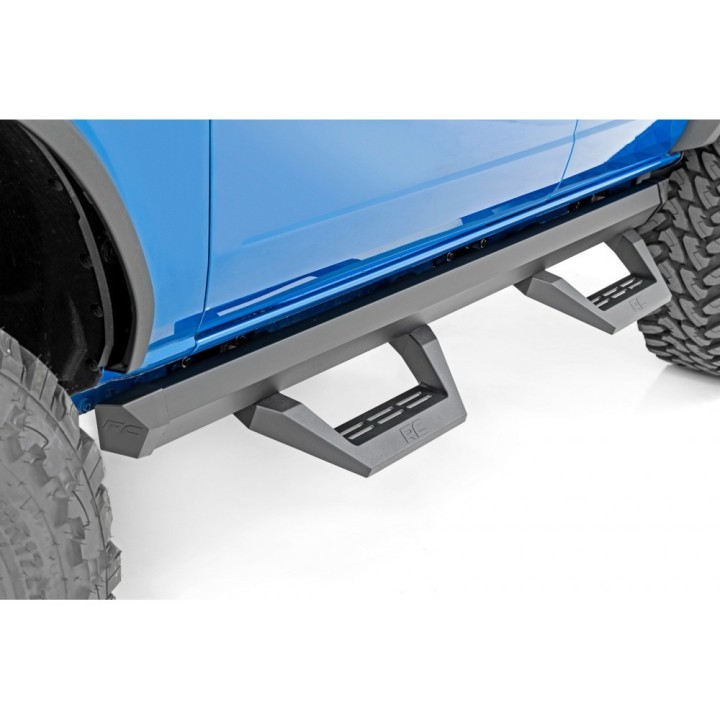 Progi, stopnie boczne regulowane aluminiowe Rough Country SRX2 - ujęcie 3