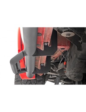 Progi, stopnie boczne czarne Rough Country Nerf Steps
