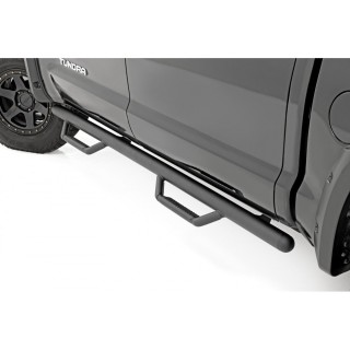 Progi, stopnie boczne czarne Rough Country Nerf Steps
