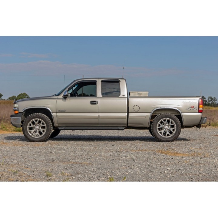 Progi, stopnie boczne aluminiowe Rough Country HD2 Extended Cab - ujęcie 6