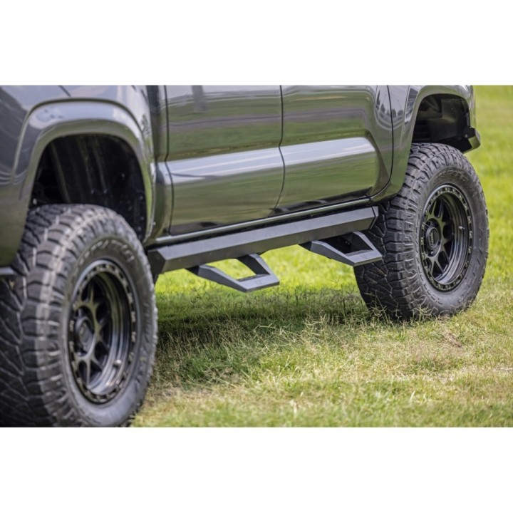 Progi, stopnie boczne regulowane aluminiowe Rough Country SRX2 Double Cab - ujęcie 6