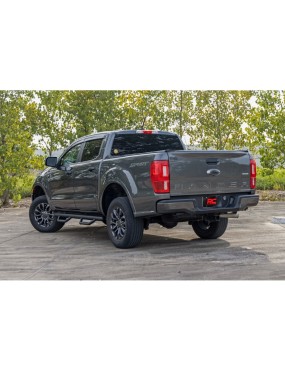 Progi, stopnie boczne czarne Rough Country Nerf Steps Crew Cab