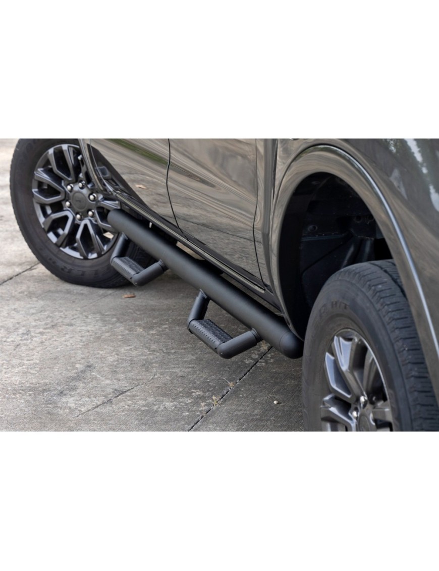 Progi, stopnie boczne czarne Rough Country Nerf Steps Crew Cab