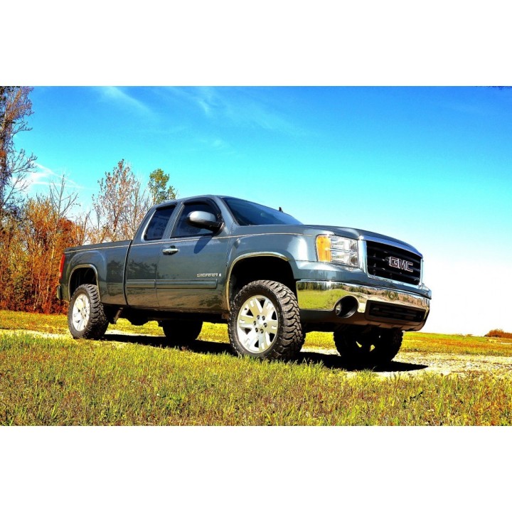 Zestaw zawieszenia Rough Country Lift 3" 2WD - ujęcie 2
