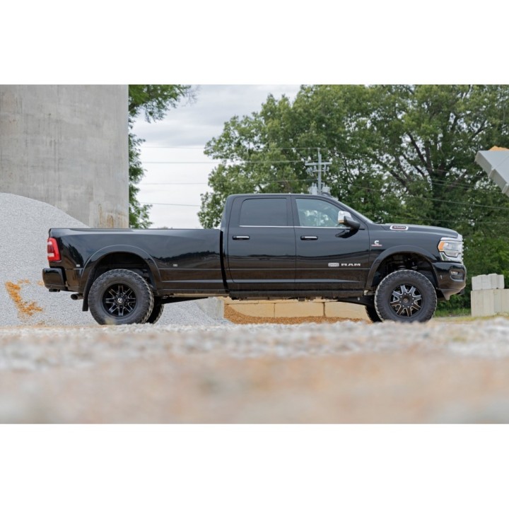 Zestaw zawieszenia Rough Country Lift 5" Diesel - ujęcie 3