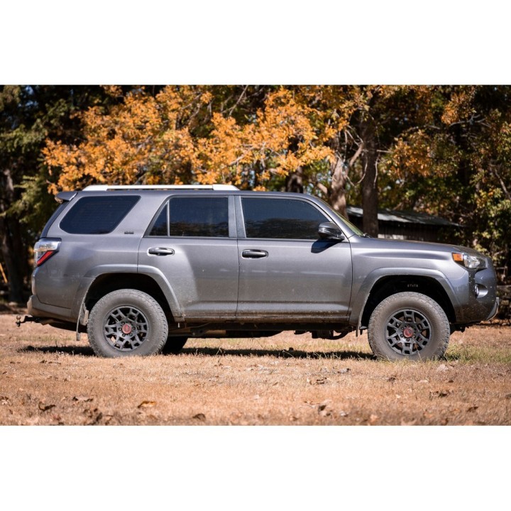 Zestaw zawieszenia Rough Country Lift 2" - ujęcie 2