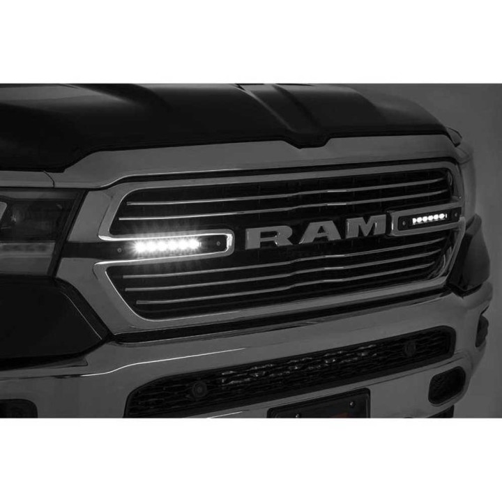 Listwy LED 6" do grilla Rough Country Black Series - ujęcie 2