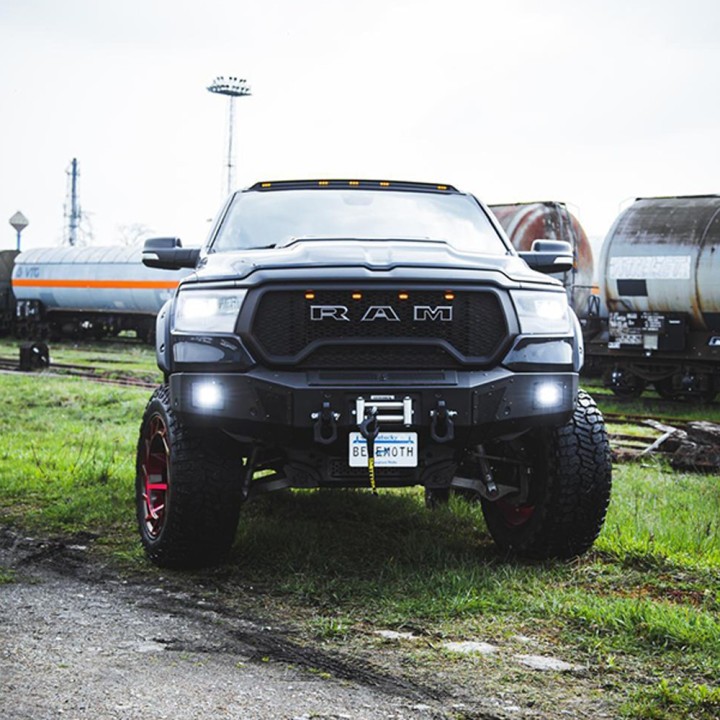Lampy LED 2" kwadratowe wpuszczane flood Rough Country Black Series - ujęcie 5
