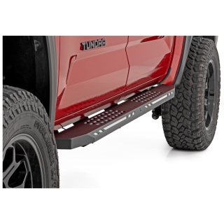 Progi, stopnie boczne Rough Country AC2 CrewMax