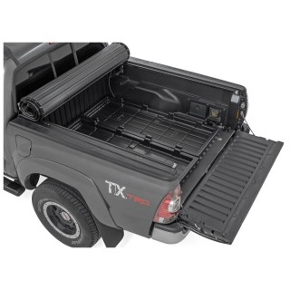 Wysuwany system załadunkowy paki Mid-Size Rough Country - ujęcie 2