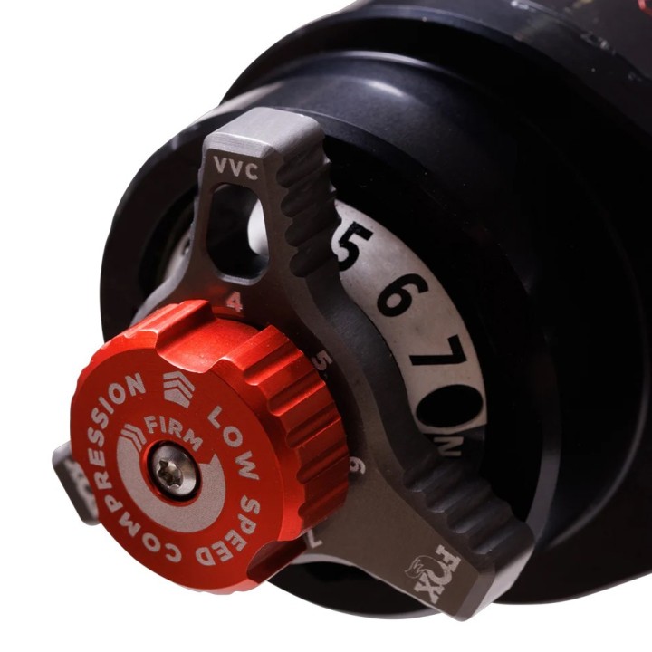 Amortyzator gazowy przód FOX Performance Elite 2.5 Reservoir Regulowany DSC EVO Lift 0-2.5" - ujęcie 3